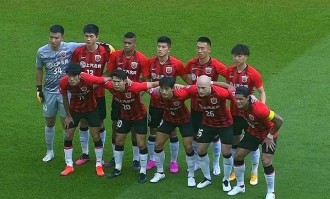  尤文新帅首秀变阵收获开门红  