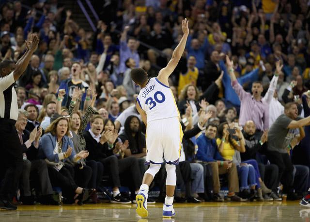 NBA常规赛收官战，库里三分绝杀雷霆，勇士锁定西部第三